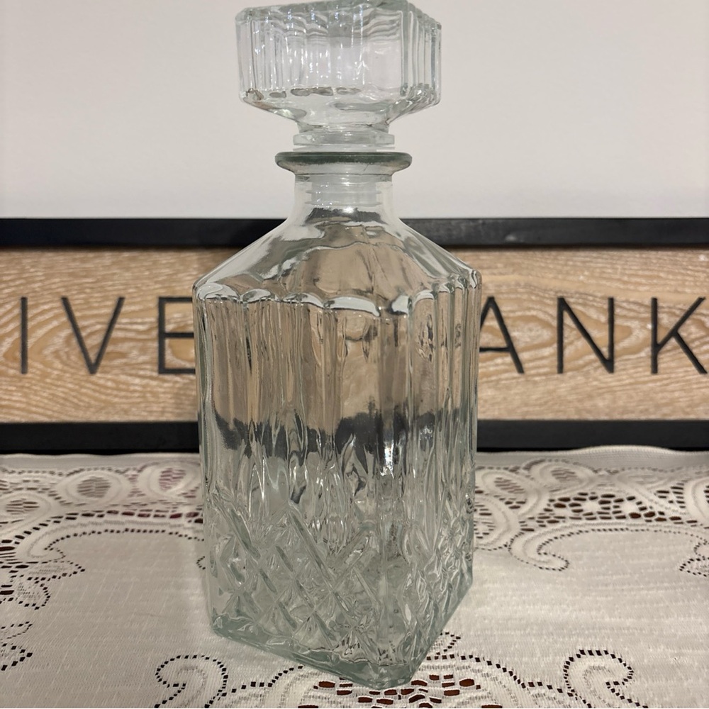 Elegant Clear Glass Decanter
